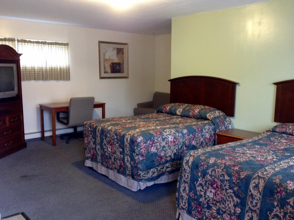 Relax Inn Webster エクステリア 写真