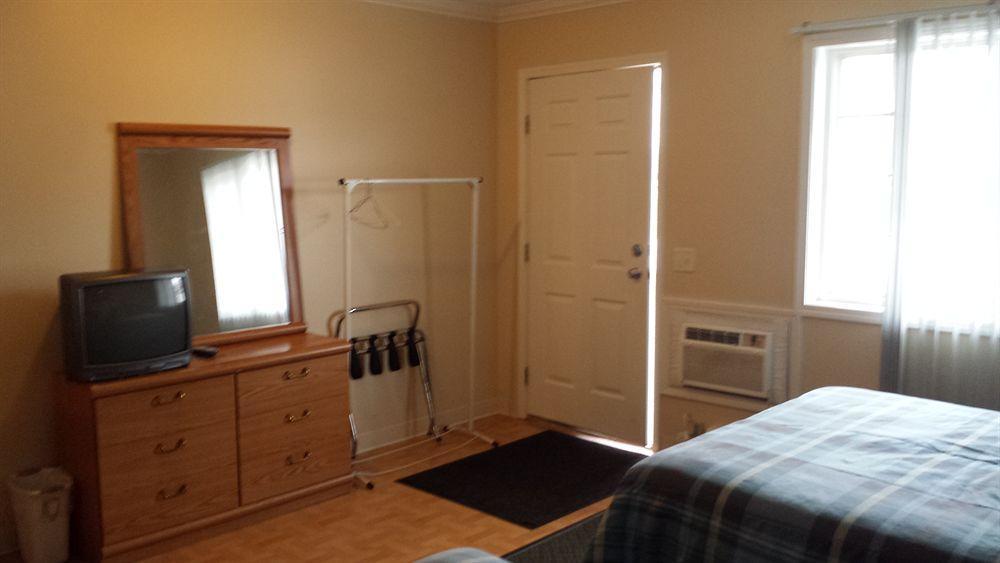 Relax Inn Webster エクステリア 写真