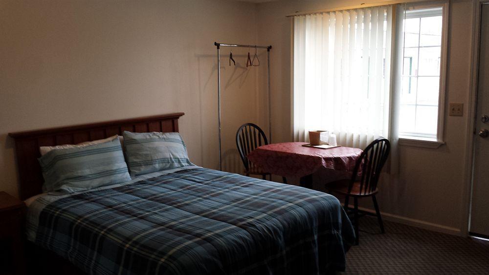 Relax Inn Webster エクステリア 写真