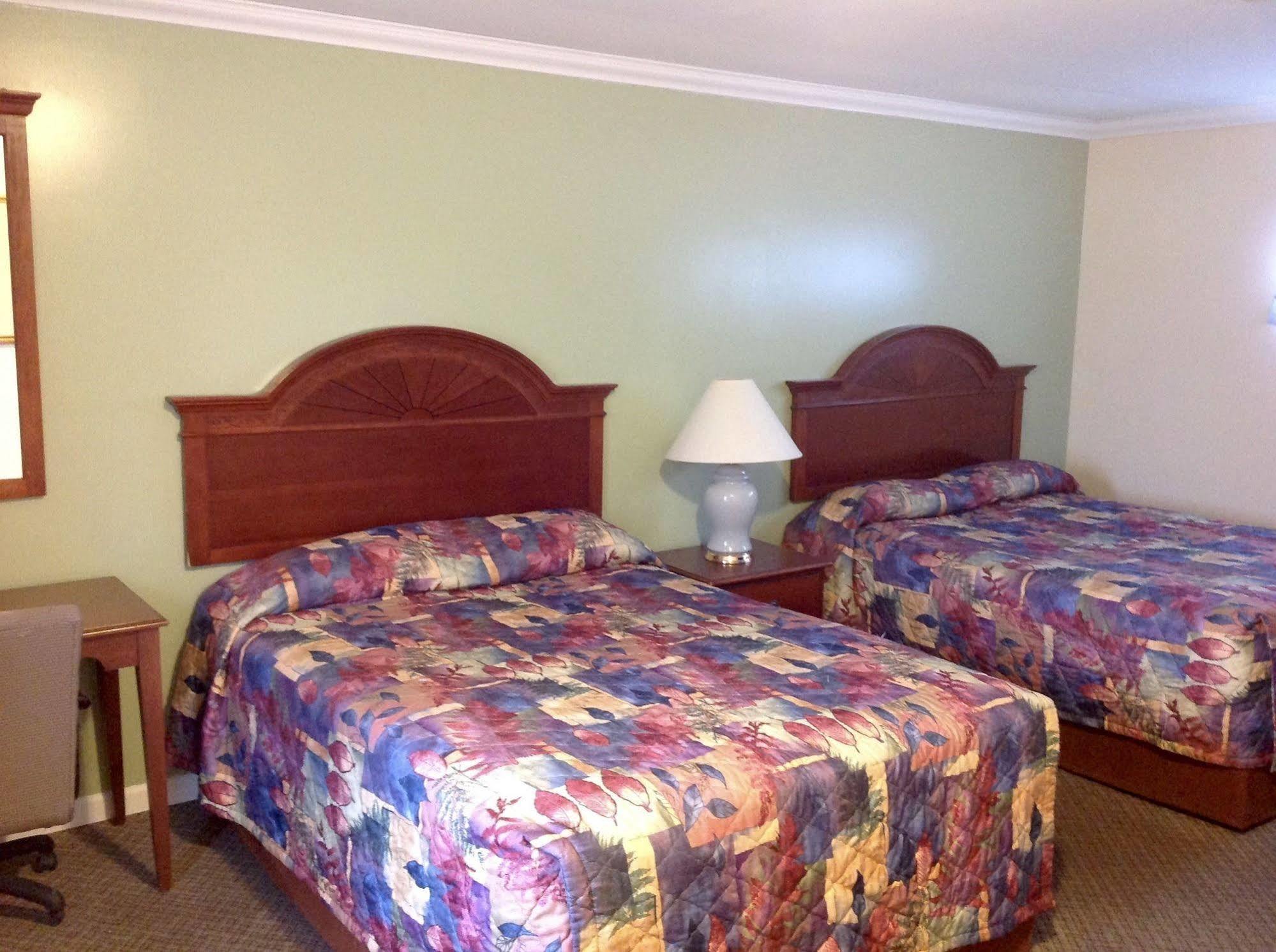 Relax Inn Webster エクステリア 写真
