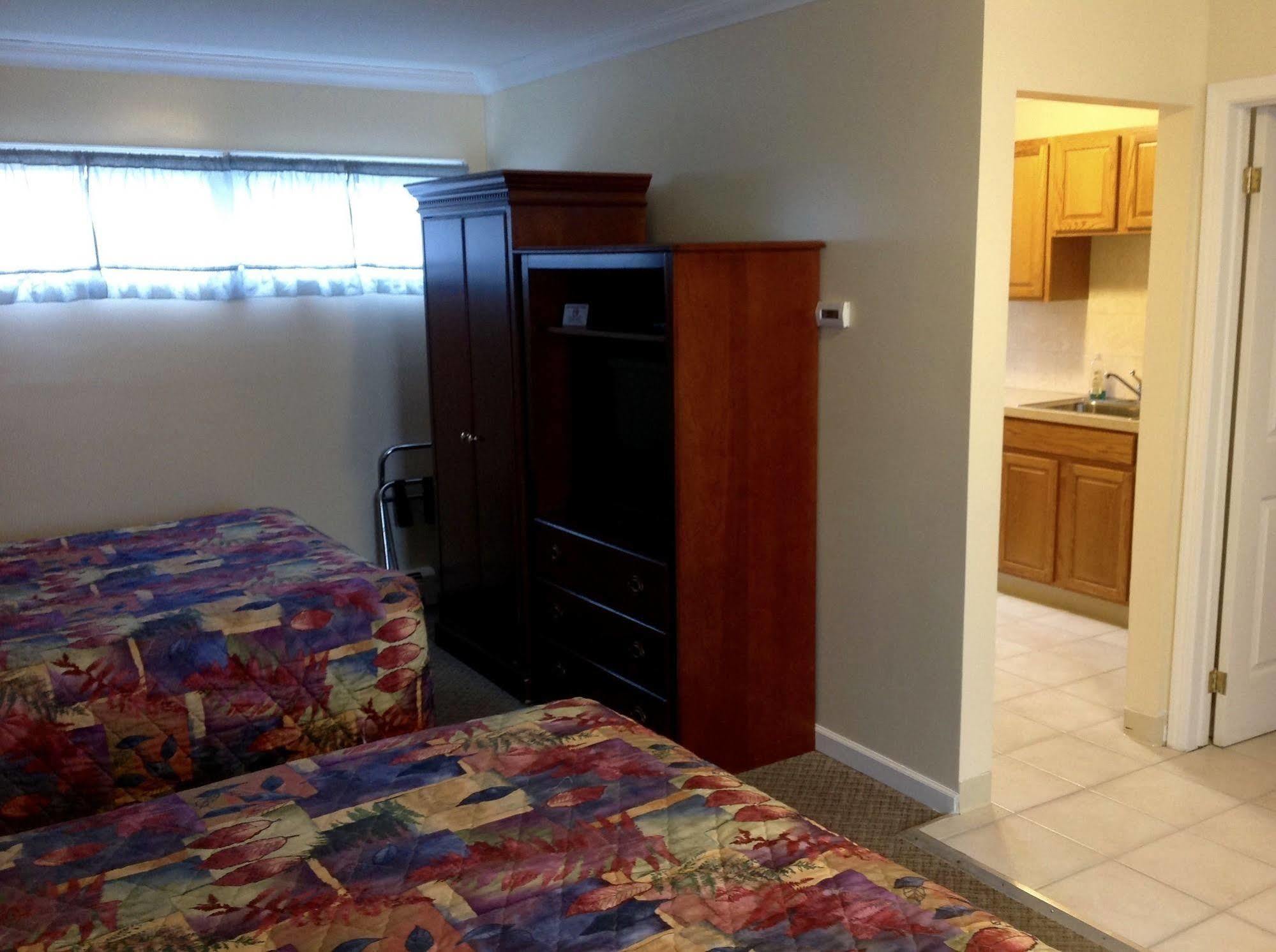 Relax Inn Webster エクステリア 写真