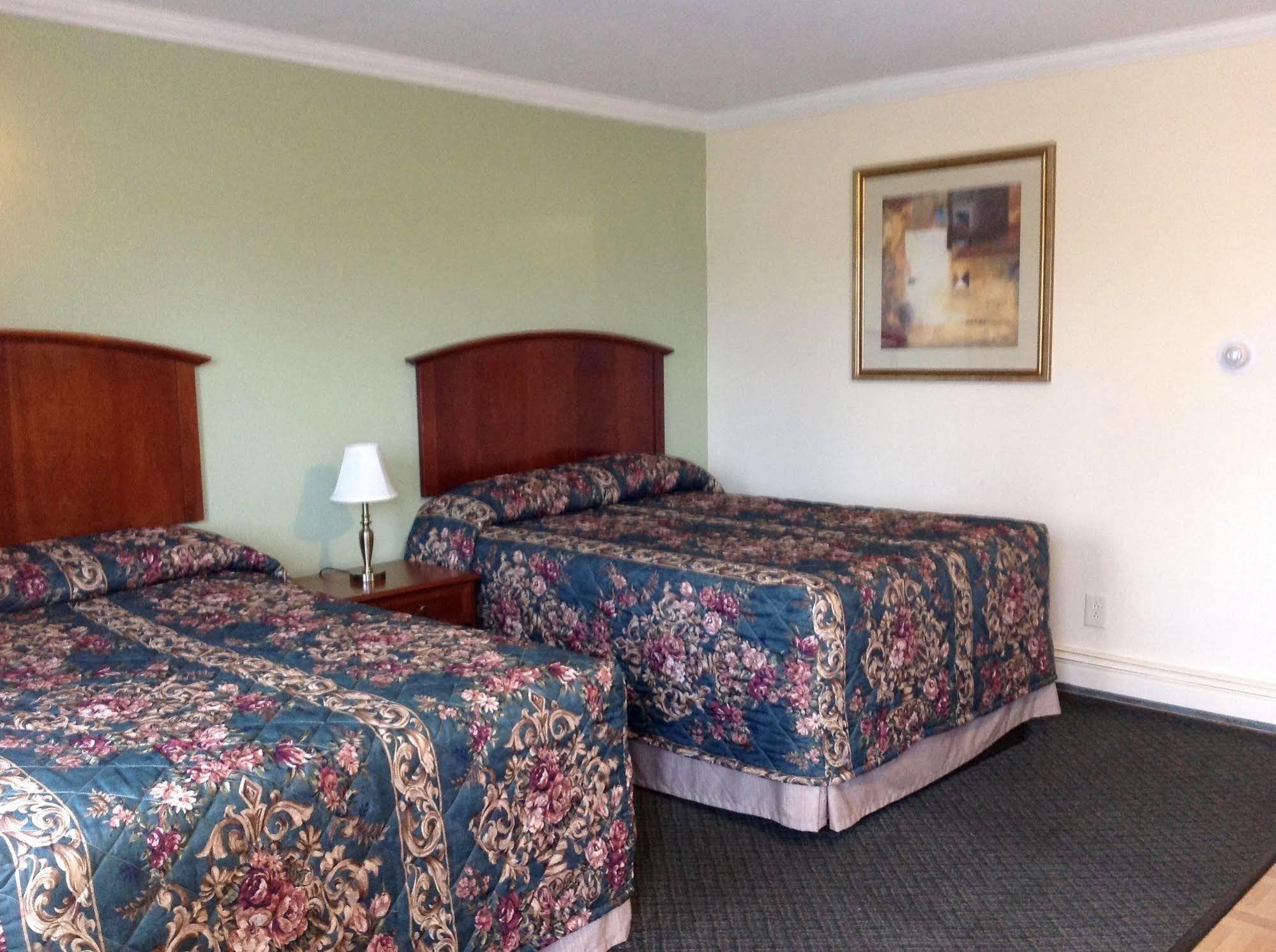 Relax Inn Webster エクステリア 写真